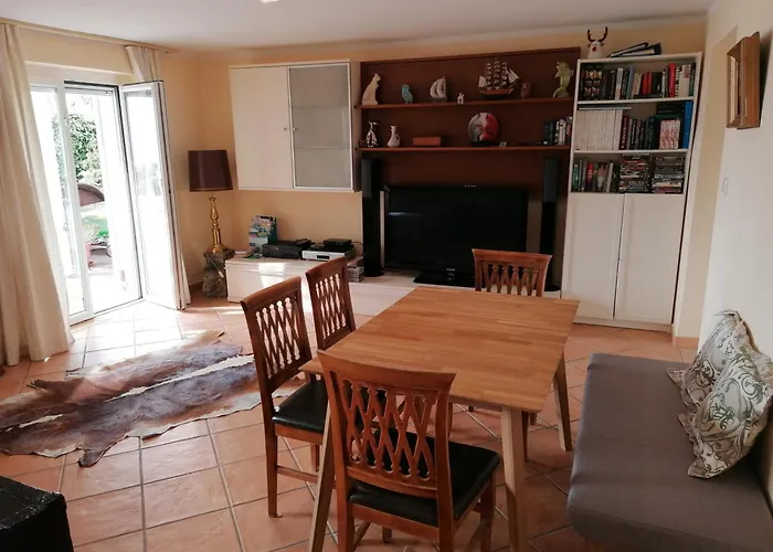 Holiday Apartment Krumpendorf Krumpendorf