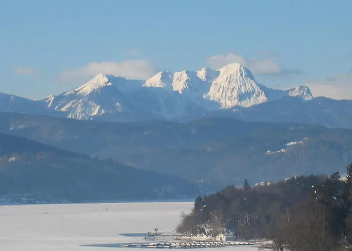 Holiday Apartment Krumpendorf Appartement